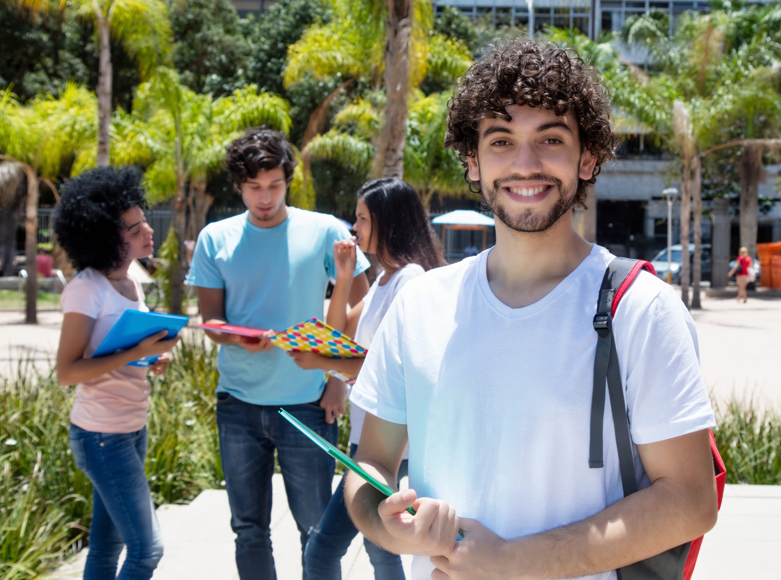 Cursos no exterior: 5 benefícios do intercâmbio para a sua carreira