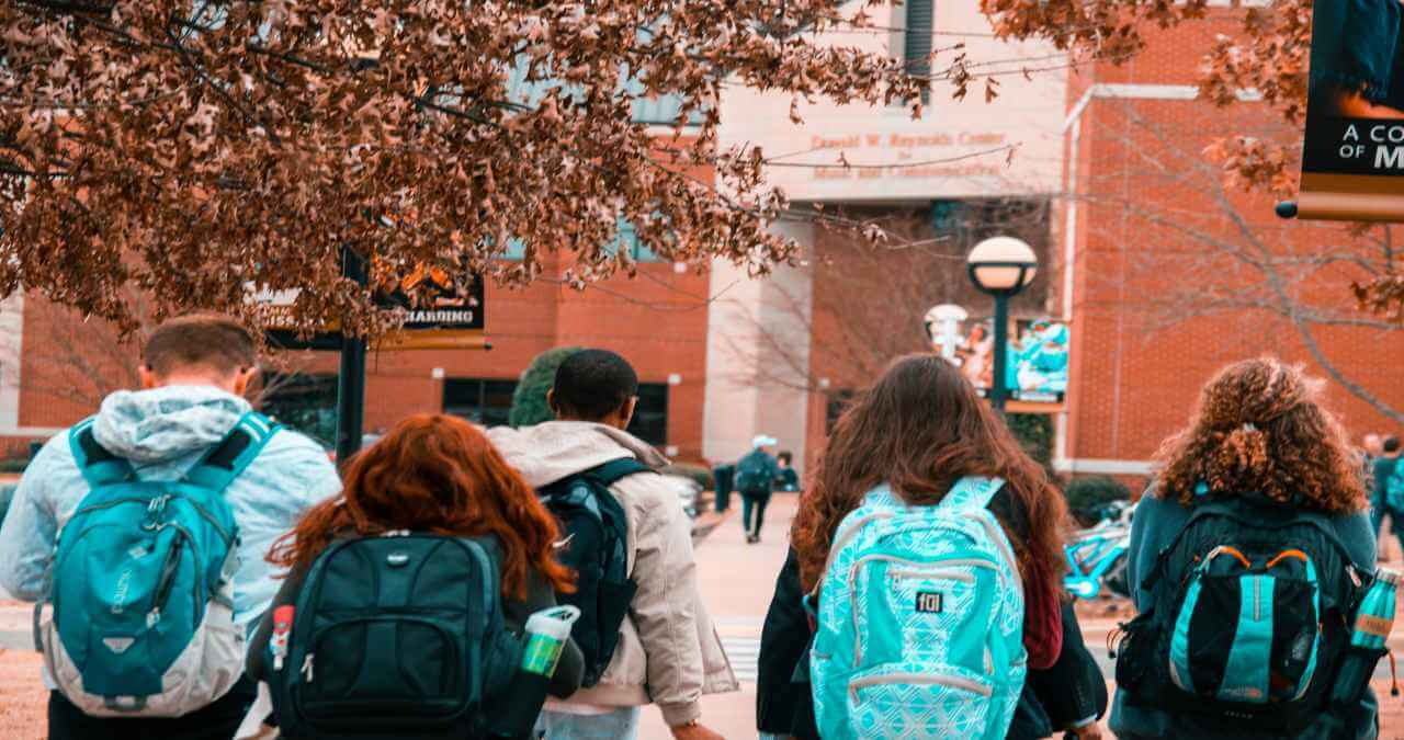 High School em Orlando: Conheça o intercâmbio adolescente!